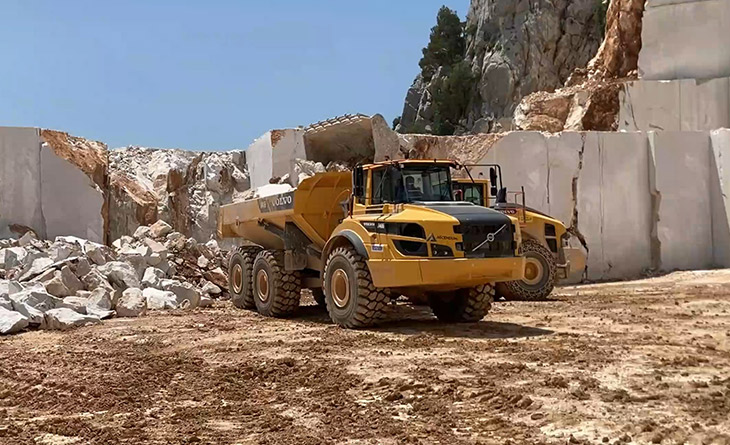 “BİZ DE SAHA ÇALIŞMALARIMIZDA MERMERİN LİDERİNİ TERCİH ETTİK.”