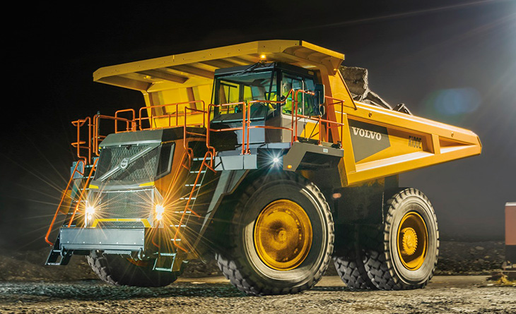 VOLVO RİJİT KAMYONLARINI TANITTI