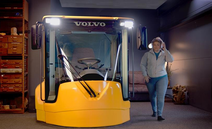 VOLVO CE, FARMING SİMULATOR İLE OYUNDA!